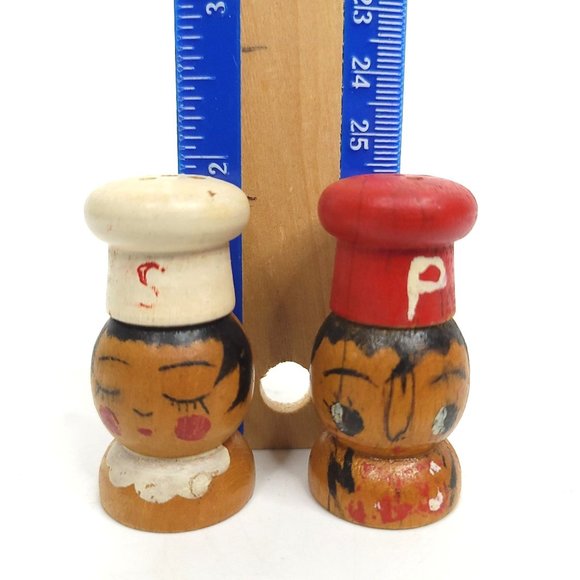 Vintage Salt Pepper Shakers Chefs Cooks Wood Mid Century Modern MCM Brown Red - Picture 7 of 7